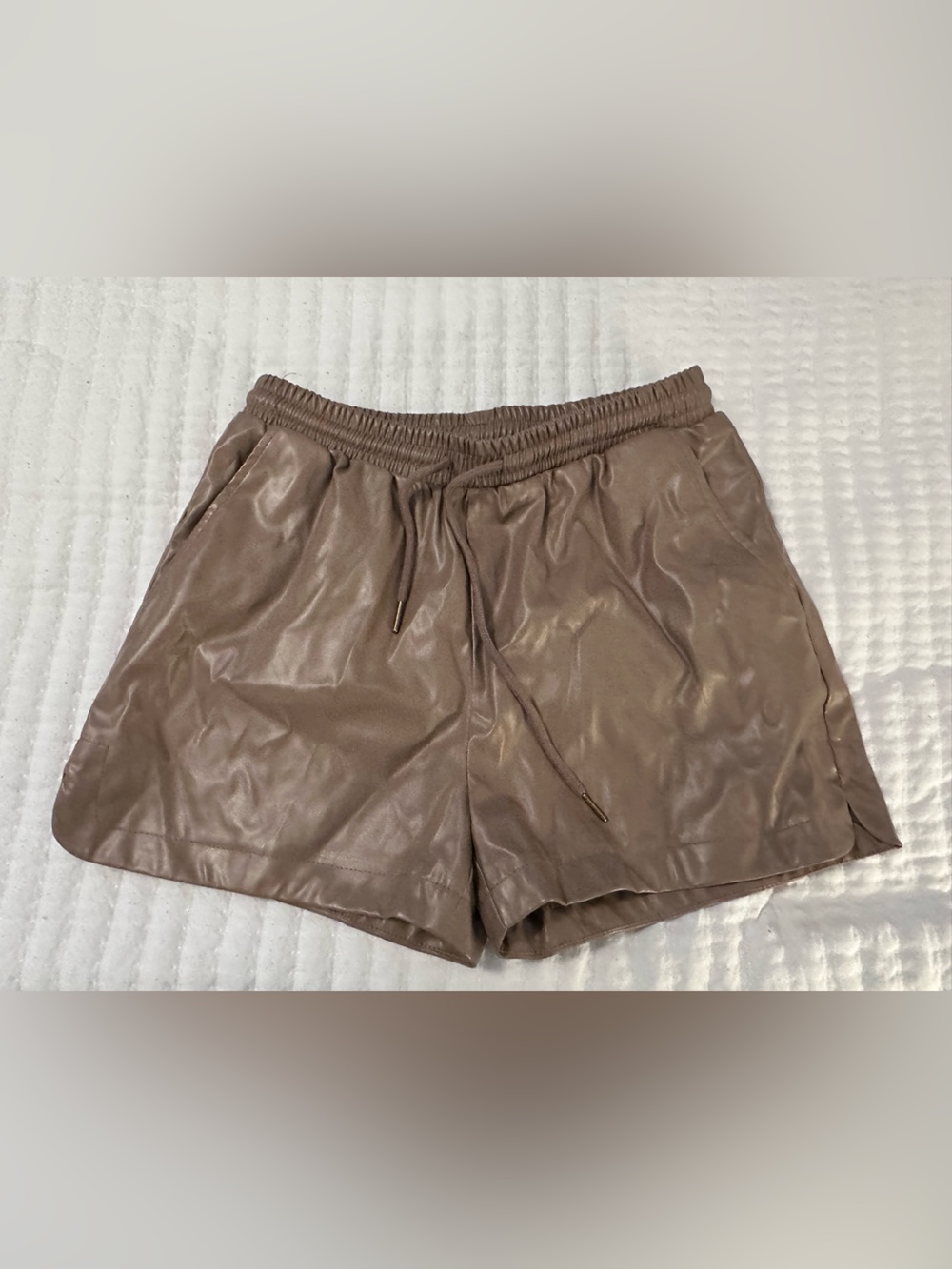 Entro Mocha Faux Leather High Rise Elastic Waist Shorts Small